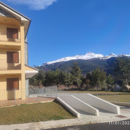 Apartamento A Estrenar En Villanúa Kültér fotó