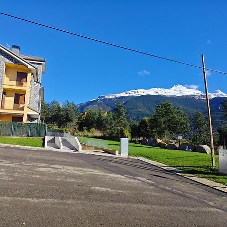 Apartamento A Estrenar En Villanúa Kültér fotó